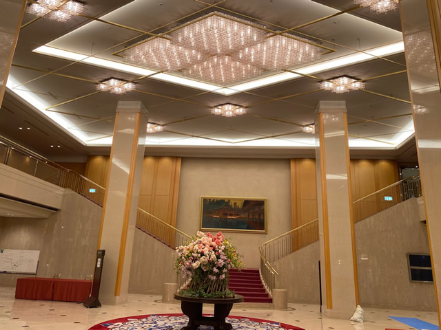 某ホテルの照明器具の設備工事写真１